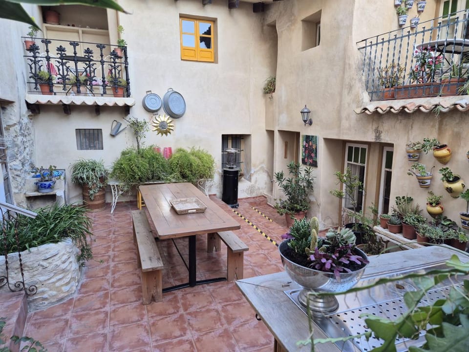 Patio, Inner courtyard view