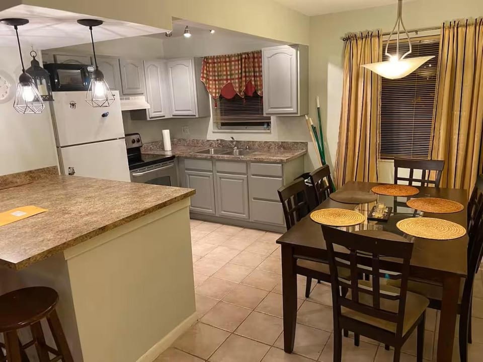 Econoroom Hollywood Vacation rental in Hollywood