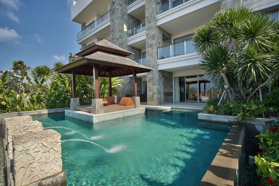 Area and facilities, Swimming pool, Swimming pool