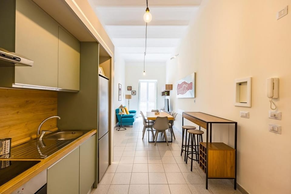 Dining area, kitchen