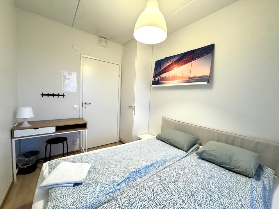 Big 3-Bedroom with Sauna, balcony, FREE parking Apartment in Helsinki