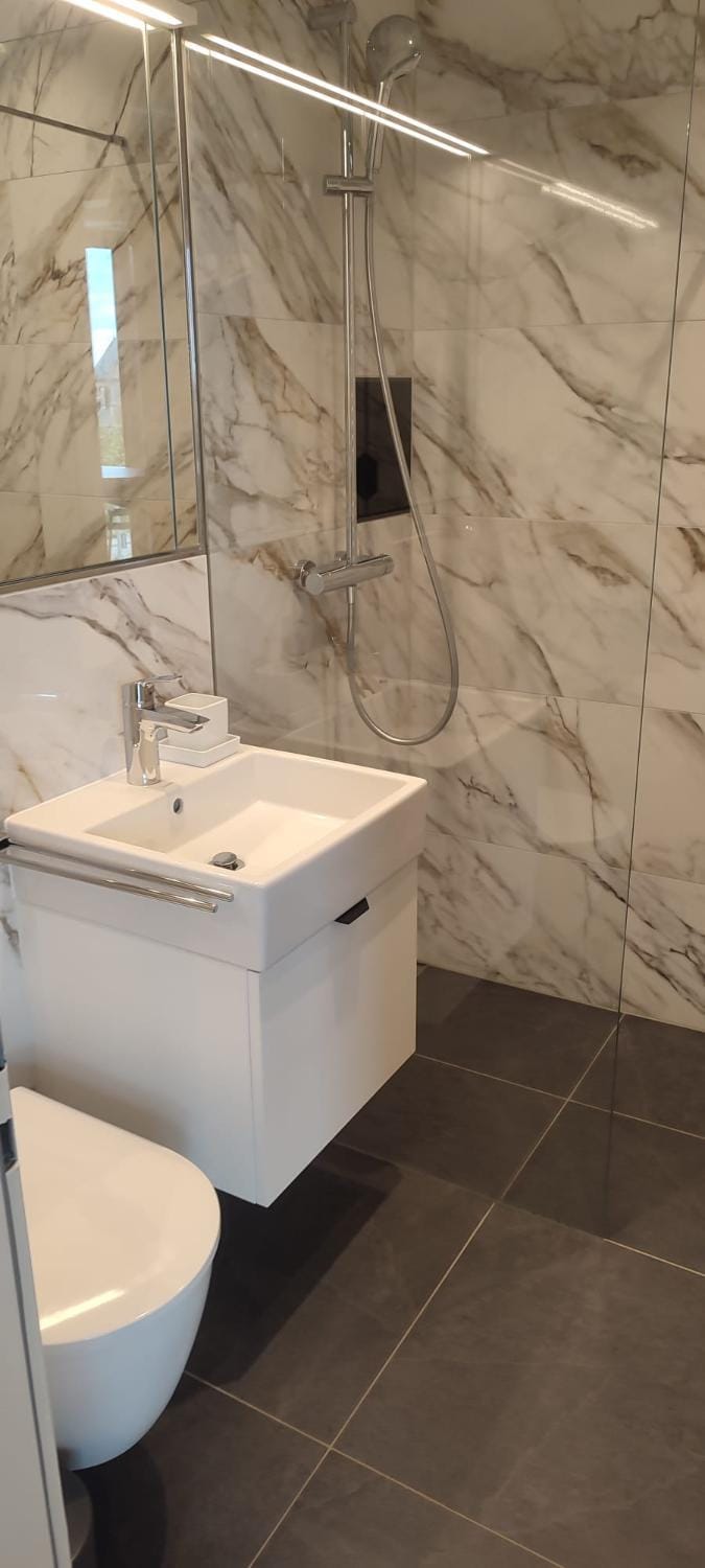 Shower, Bathroom