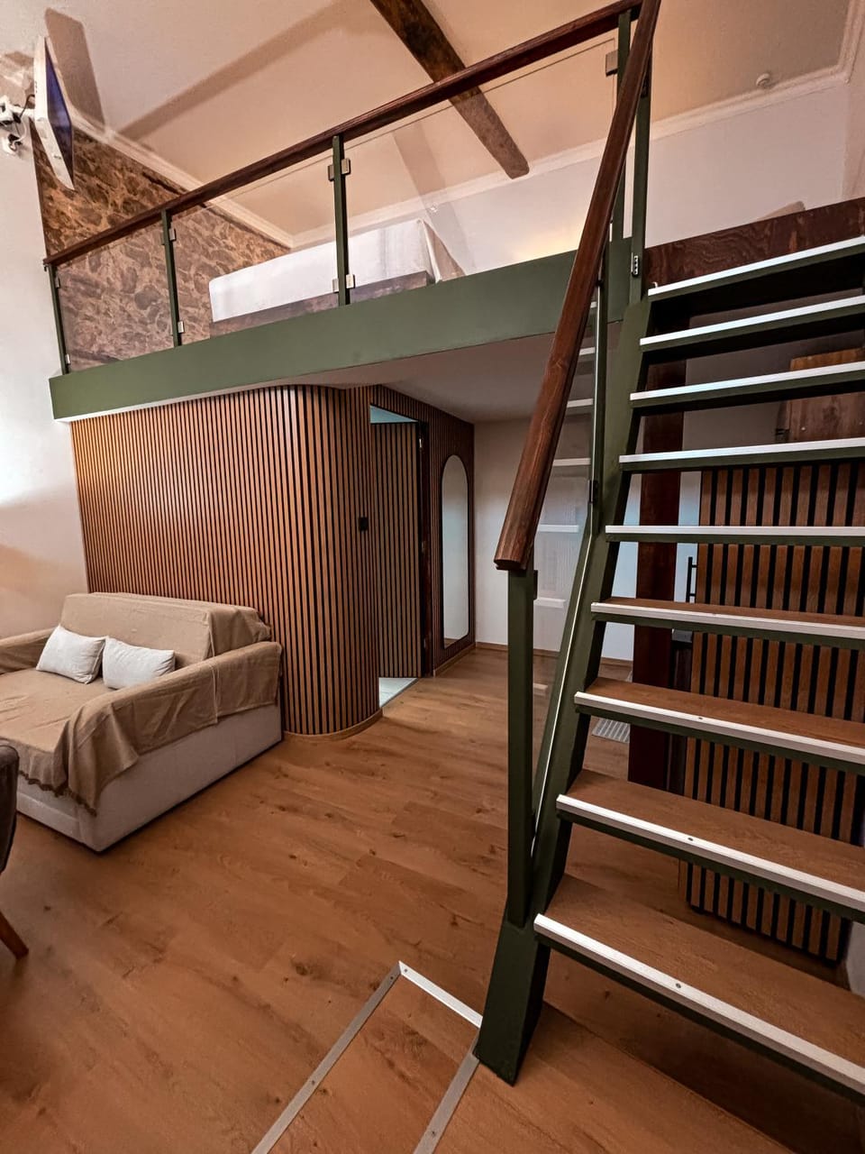 Bed, Decorative detail, Seating area