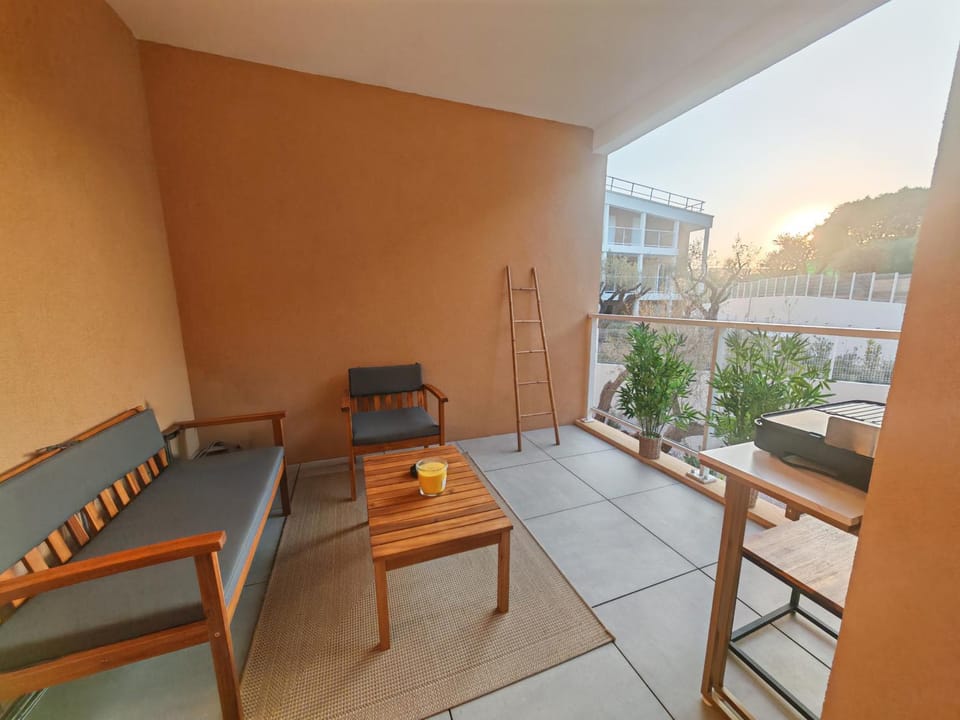 BEL AIR - Panoramic Pool - Parking Apartment in Cagnes-sur-Mer