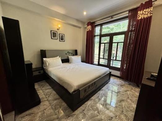 Stair Way To Heaven Apartment in Punjab