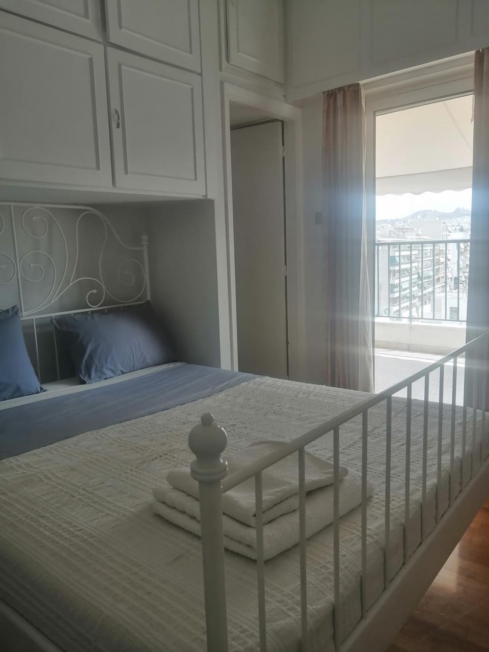 Peaceful Downtown Family Penthouse Apartment in Athens