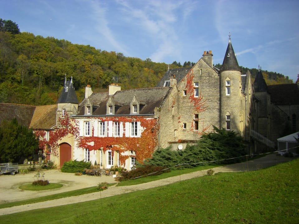 Prieuré de Bonvaux Bed and Breakfast in Dijon