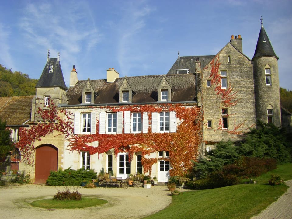 Prieuré de Bonvaux Bed and Breakfast in Dijon