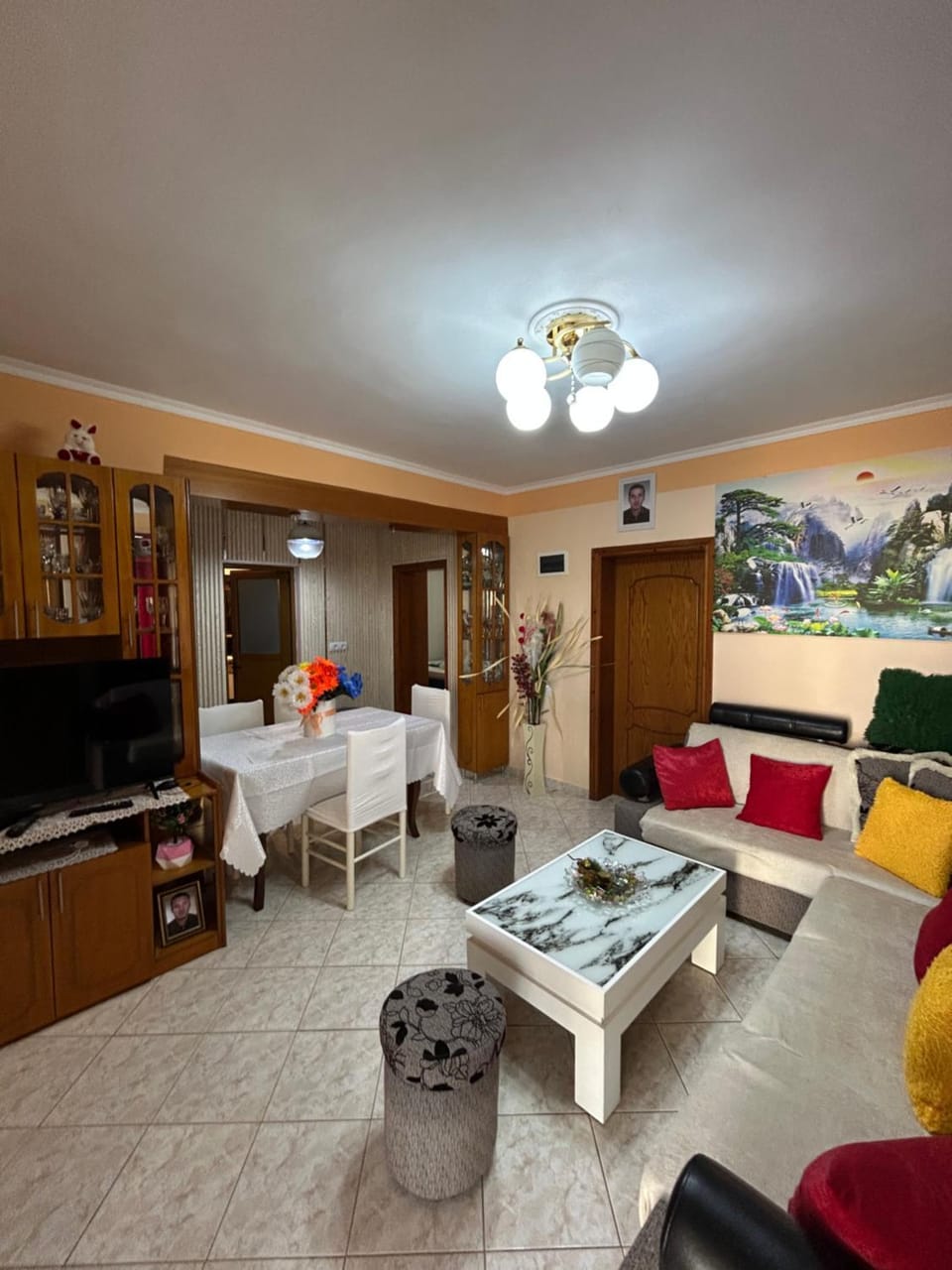 Communal lounge/ TV room, TV and multimedia, Living room, Seating area, Dining area, Evening entertainment