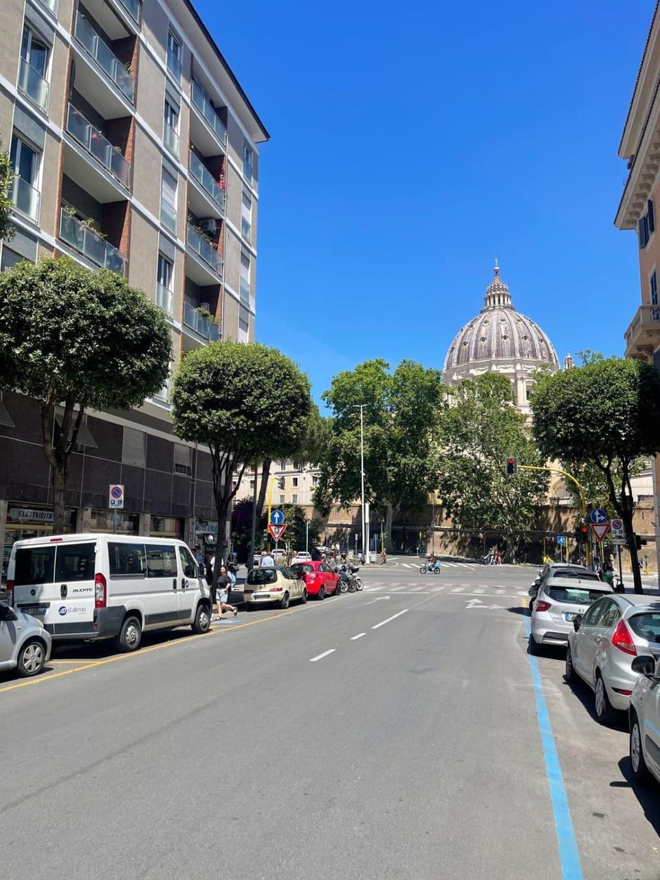 Neighbourhood, Street view, Location