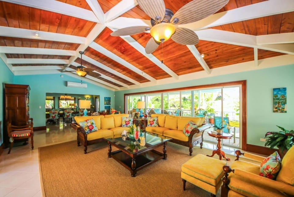 Shoys Beach House - 5 bedroom villa on the Beach! House in St. Croix