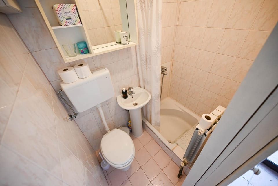 Shower, Toilet, Bathroom