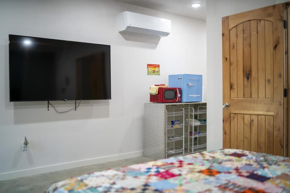 Spring Wish Upon a Star Apartment in Eureka Springs