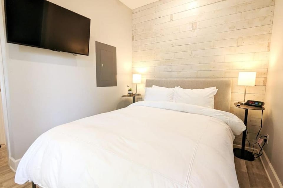 151 Spring Downtown Eureka Springs Suite B House in Eureka Springs