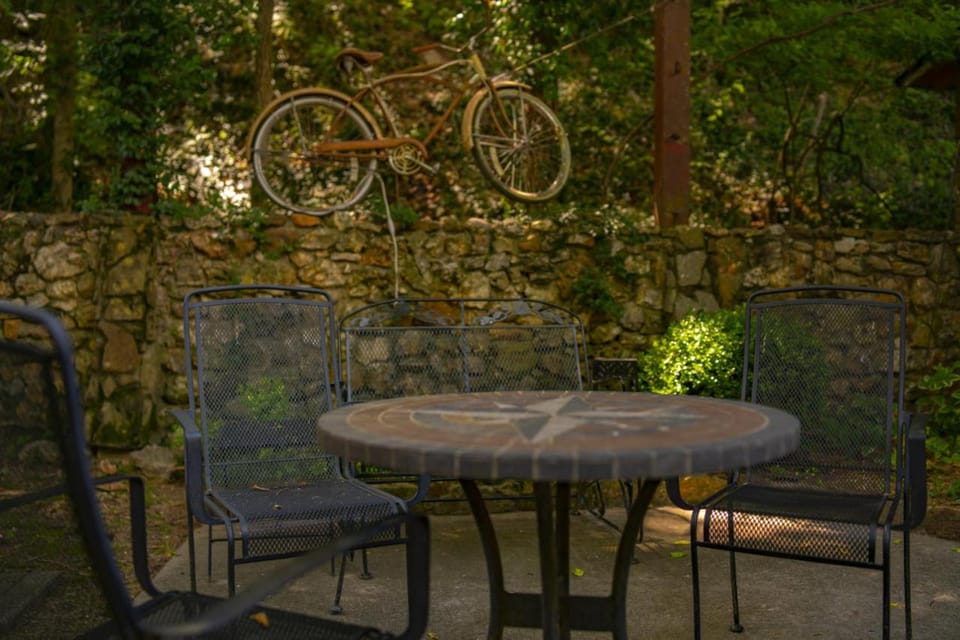 66 Center - Carriage House Villa in Eureka Springs