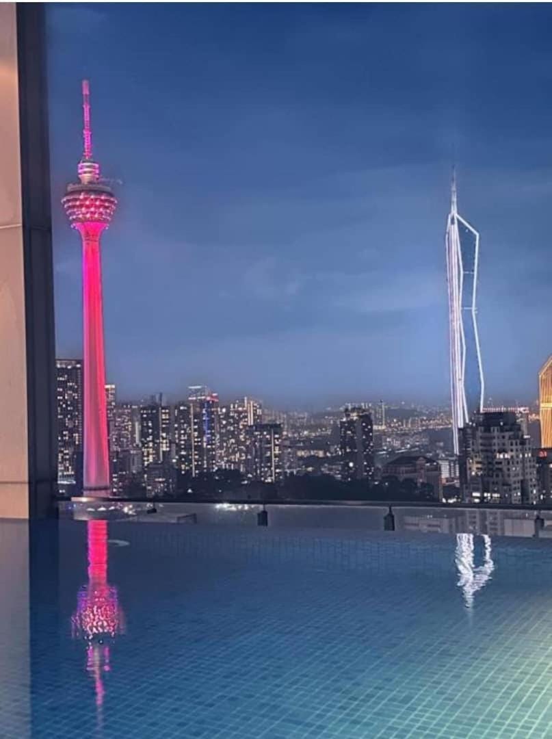 Dreamy Destiny Suites At KLCC Swimming Pool View Apartment in Federal Territory of Kuala Lumpur