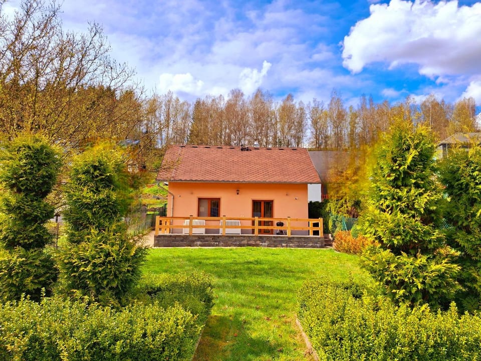 Property building, Spring, Day, Natural landscape, Garden, Garden, Garden view