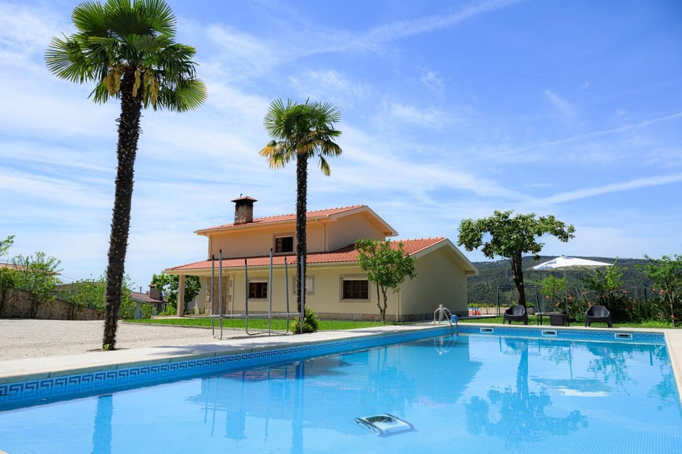 Property building, Garden, Swimming pool