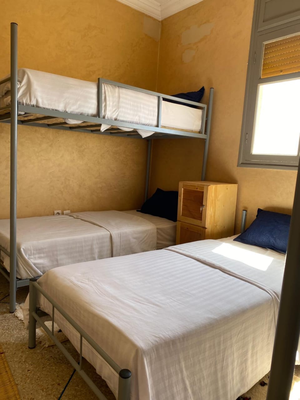 Bedroom, bunk bed