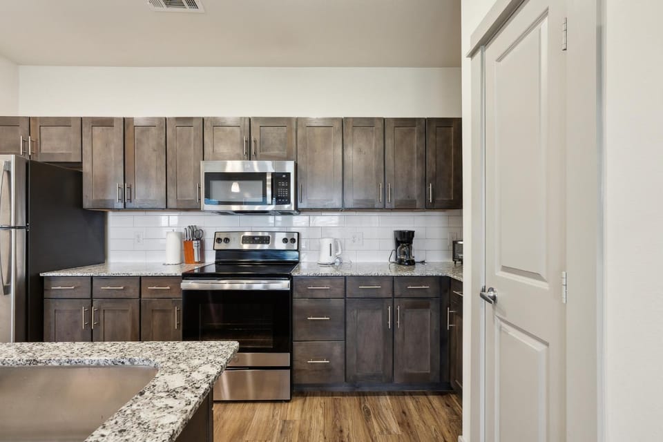 Chisholm Trace 734 I Spacious 1 Bed 1 Bath Apartment in Cleburne
