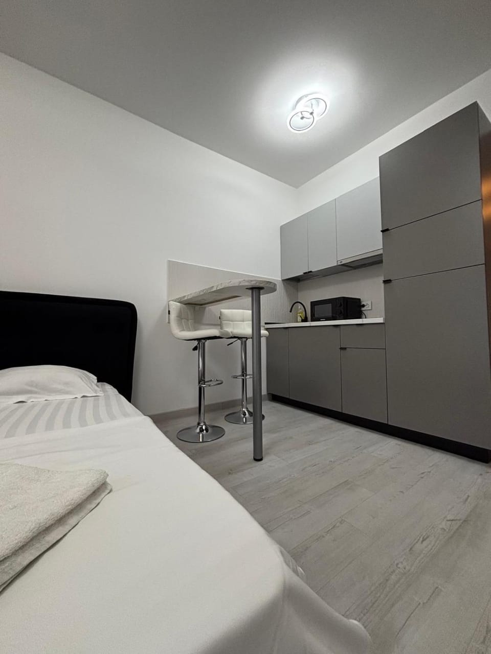 Miha DeLuxe Rooms Apartment in Bucharest