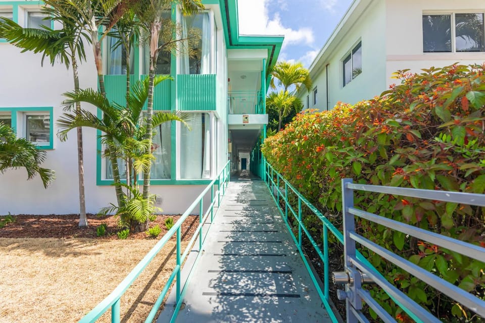 Property building, Day, Garden