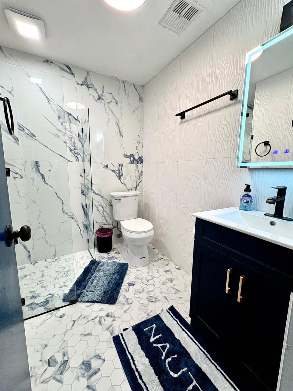 Shower, Toilet, Bathroom
