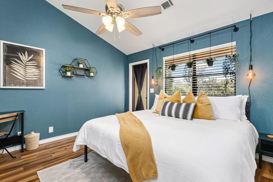 Bed, Bedroom