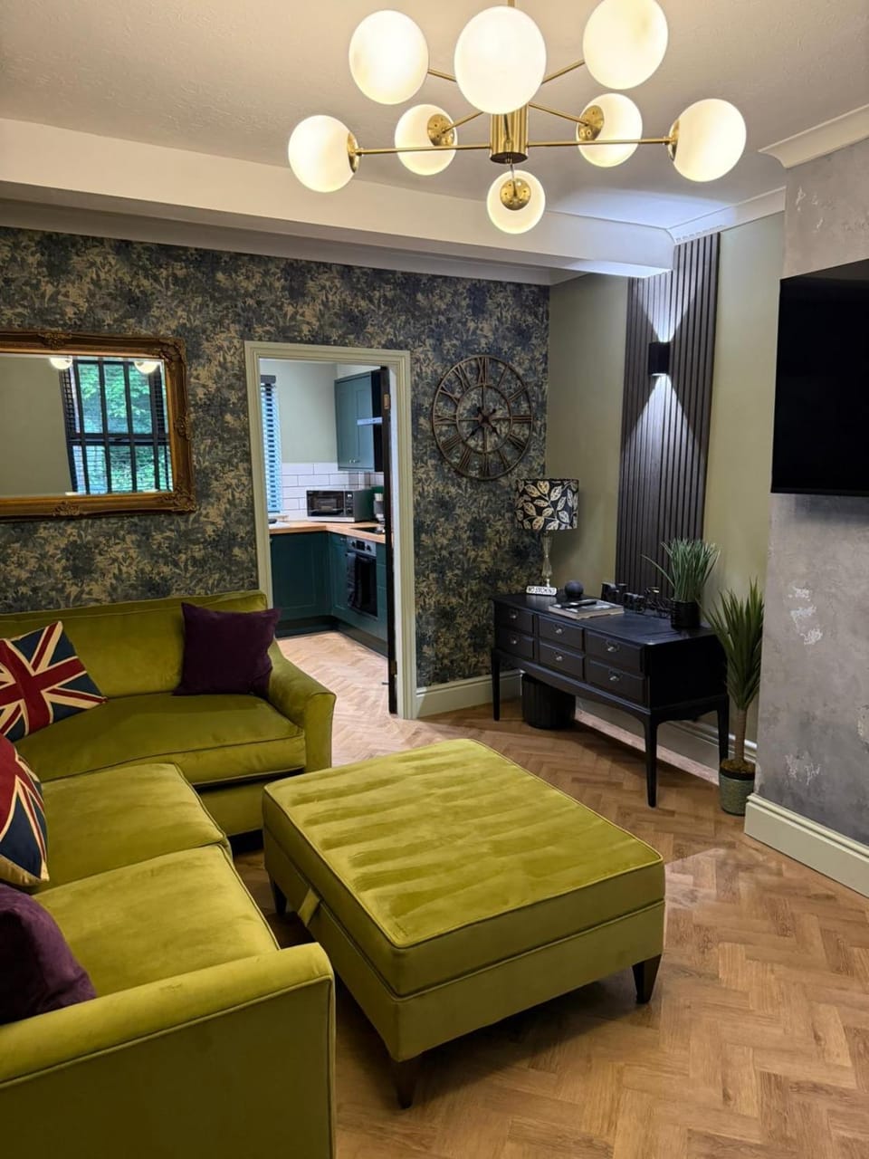 NEW Refurbished Cottage near Alton Towers Sleeps 6 Ashbourne Peak District Derbyshire House in East Staffordshire District