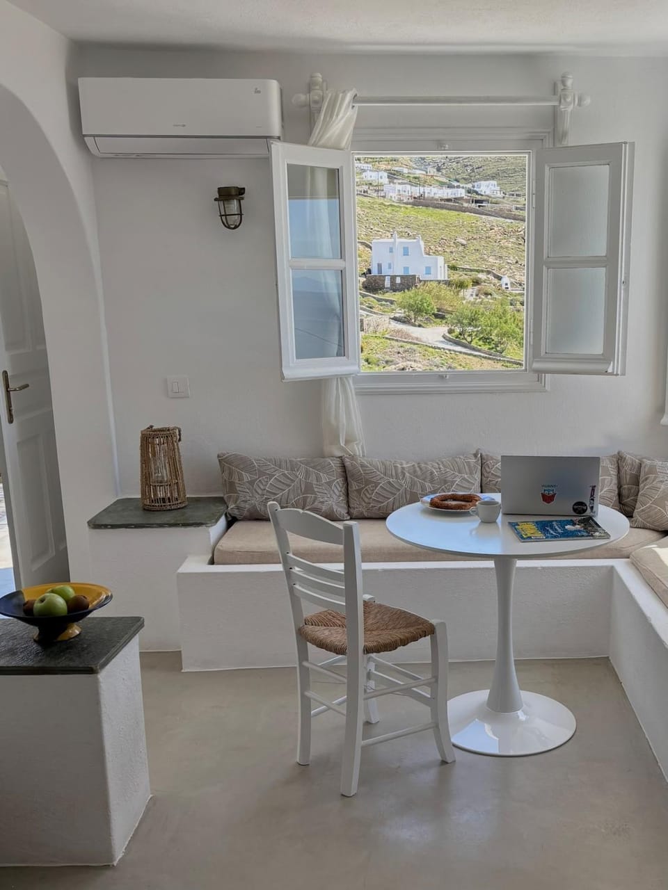 Blue and white Mykonos Apartment in Mykonos, Mikonos 846 00, Greece