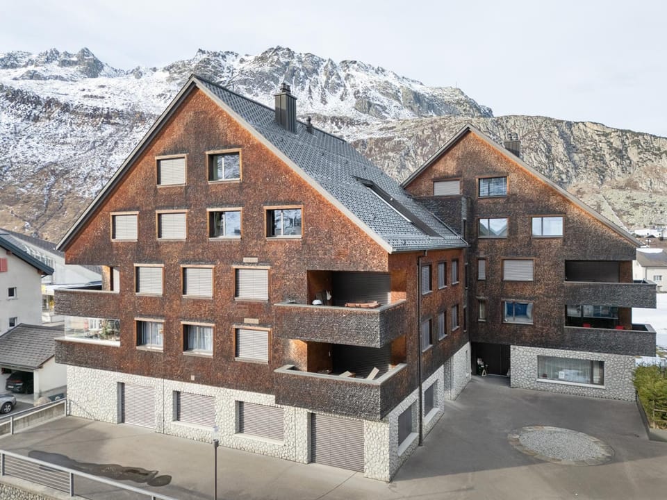 Property building, Day, Natural landscape, Mountain view