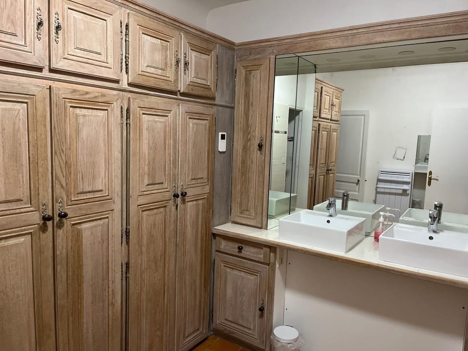 Shower, Bathroom, wardrobe