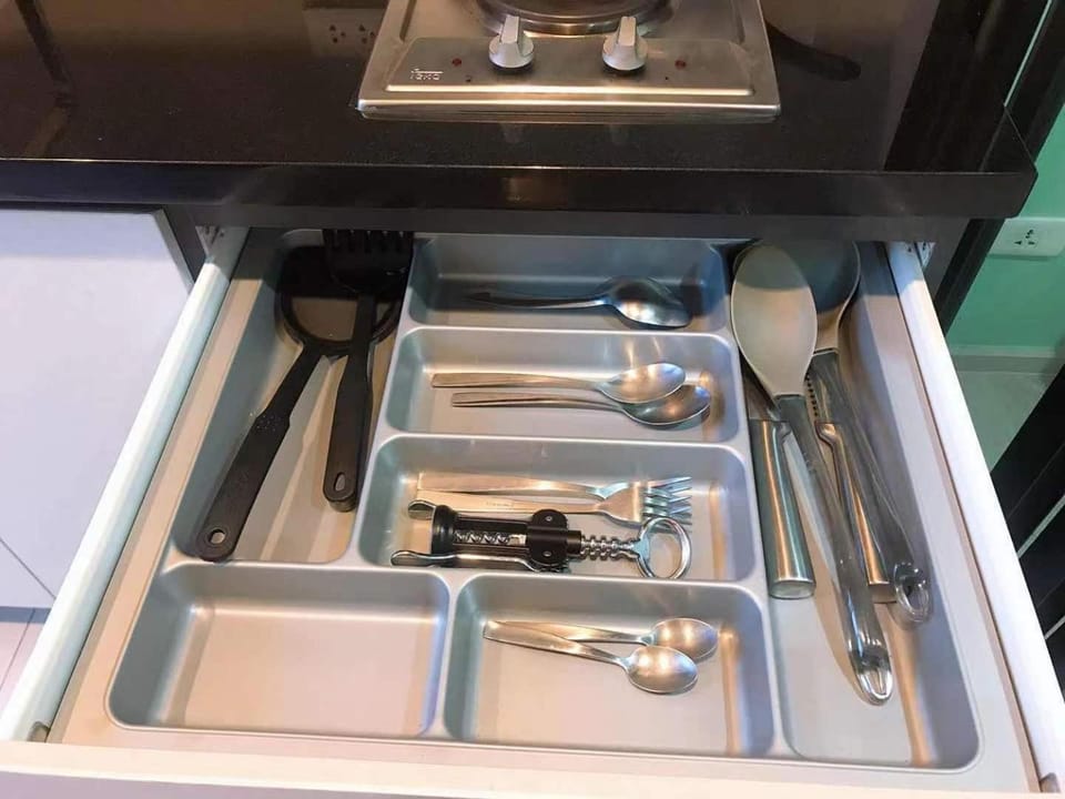 芭提雅中心地区 The Base 高档公寓酒店 Apartment in Pattaya City