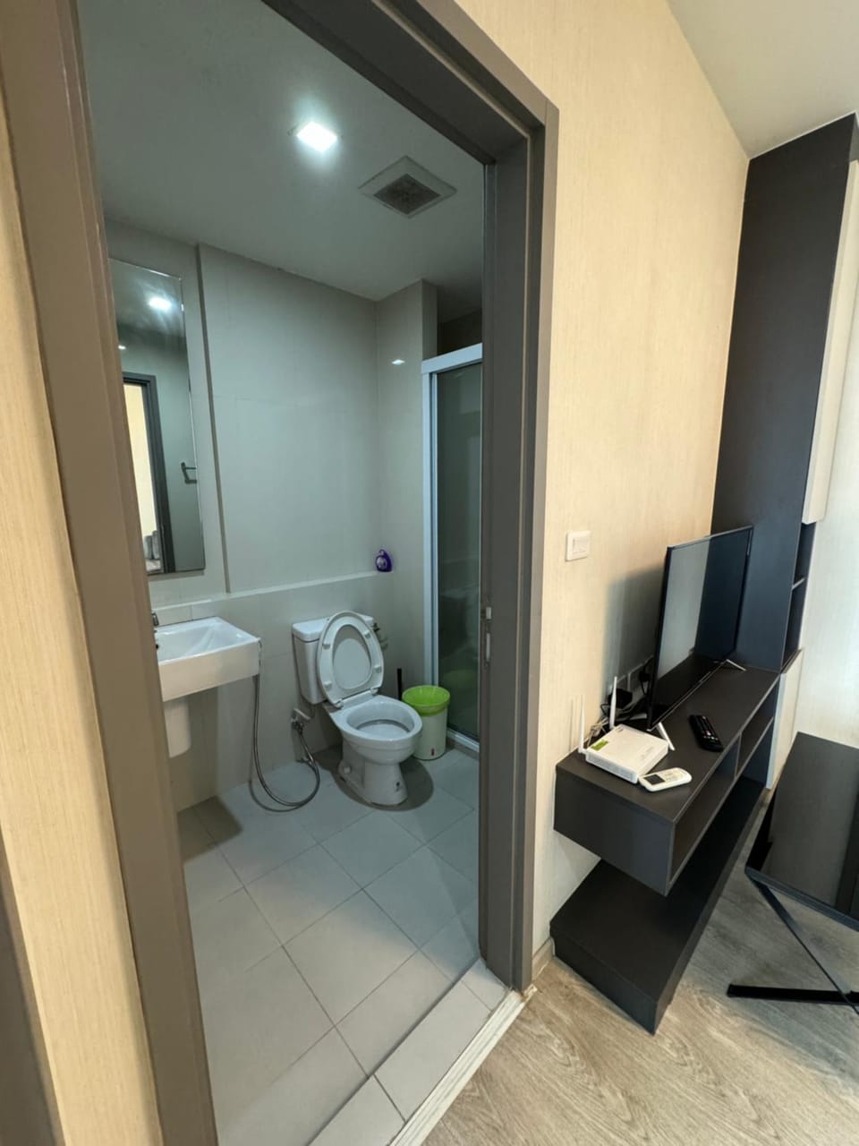 芭提雅中心地区 The Base 高档公寓酒店 Apartment in Pattaya City