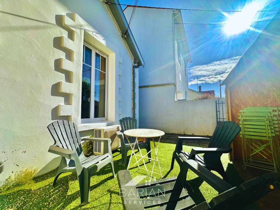 Patio, Day