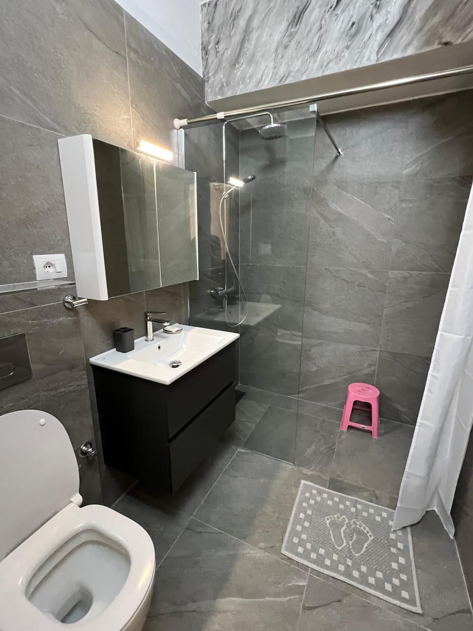 Shower, Toilet, Bathroom