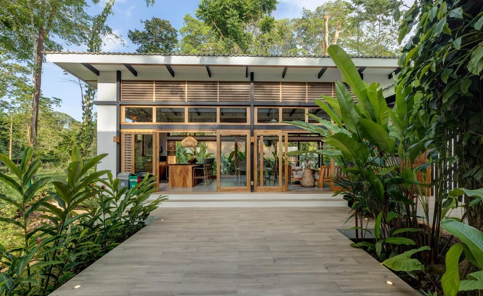 Property building, Facade/entrance, Spring, Day, Garden, Garden view