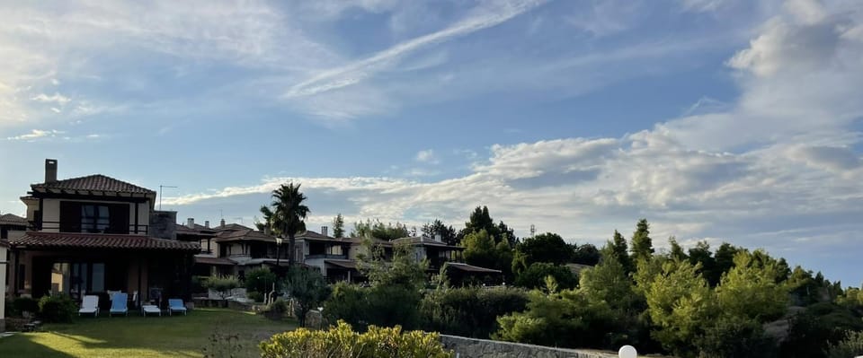 Property building, Spring, Natural landscape, Garden, Garden view