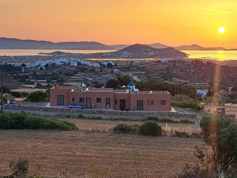 Property building, Natural landscape, City view, Mountain view, Sea view, Sunset
