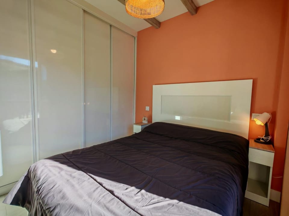 Moderno, luminoso y funcional con balcón - Cuc 3 Apartment in Pla de l'Ermita