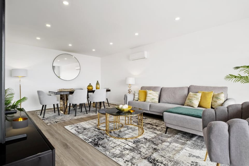 Communal lounge/ TV room, Living room