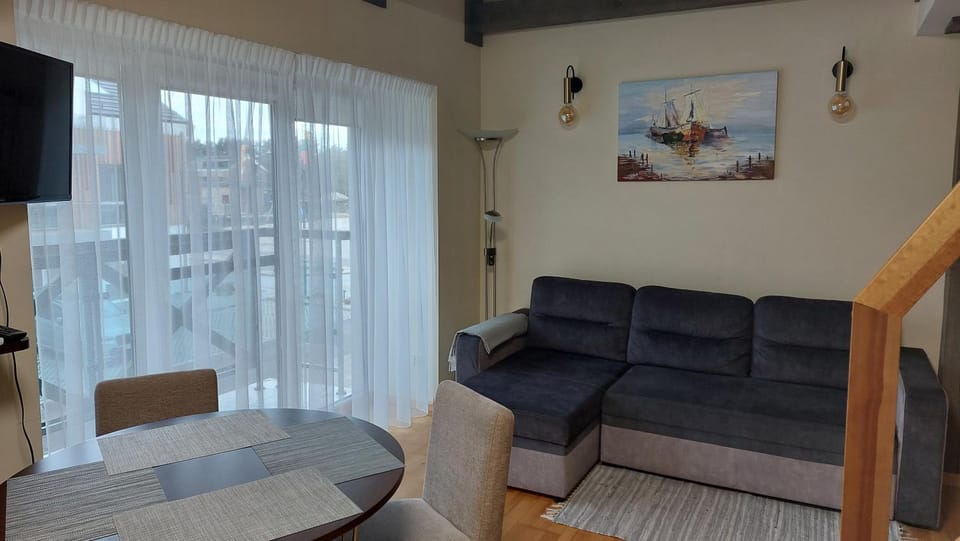 Studio apartamentas keturiems ATOSTOGOS NIDOJE Apartment in Klaipėda County, Lithuania