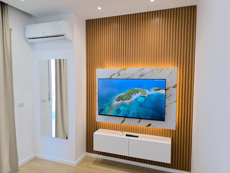Communal lounge/ TV room, TV and multimedia, Evening entertainment, air conditioner