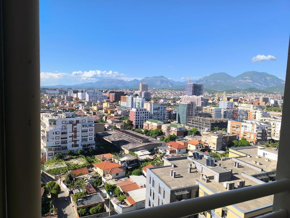 Property building, Day, Neighbourhood, Natural landscape, Bird's eye view, City view, Mountain view, Street view, Location