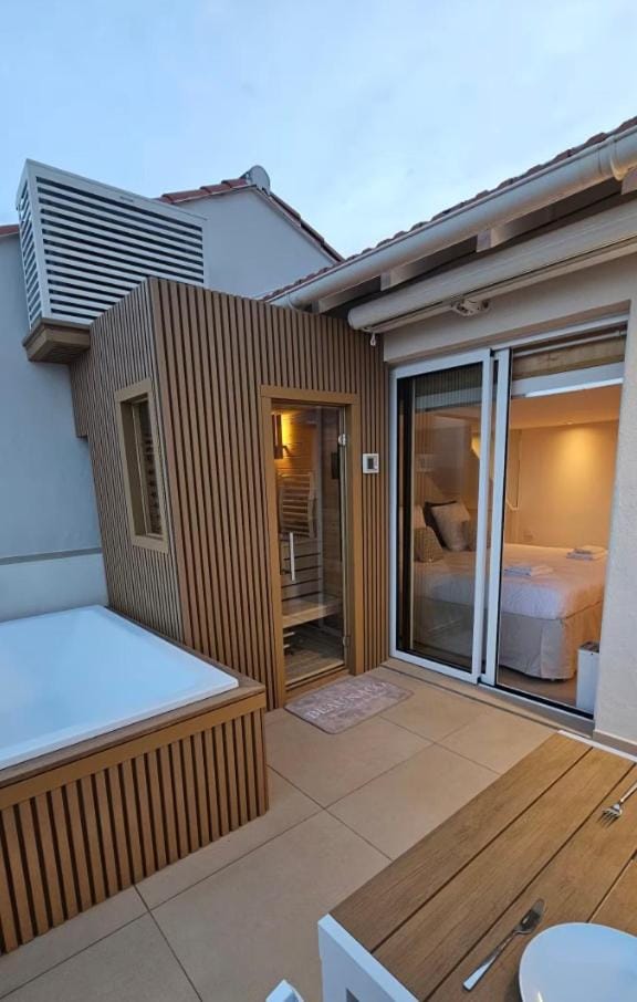 Beaunaco - Wellness Penthouse Apartment in Avenue du Carnier