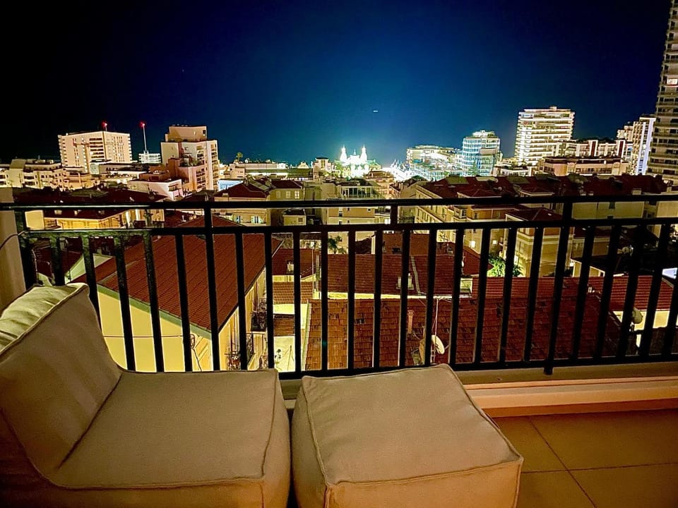 Beaunaco - Wellness Penthouse Apartment in Avenue du Carnier