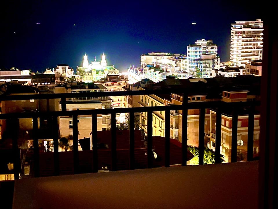 Beaunaco - Wellness Penthouse Apartment in Avenue du Carnier