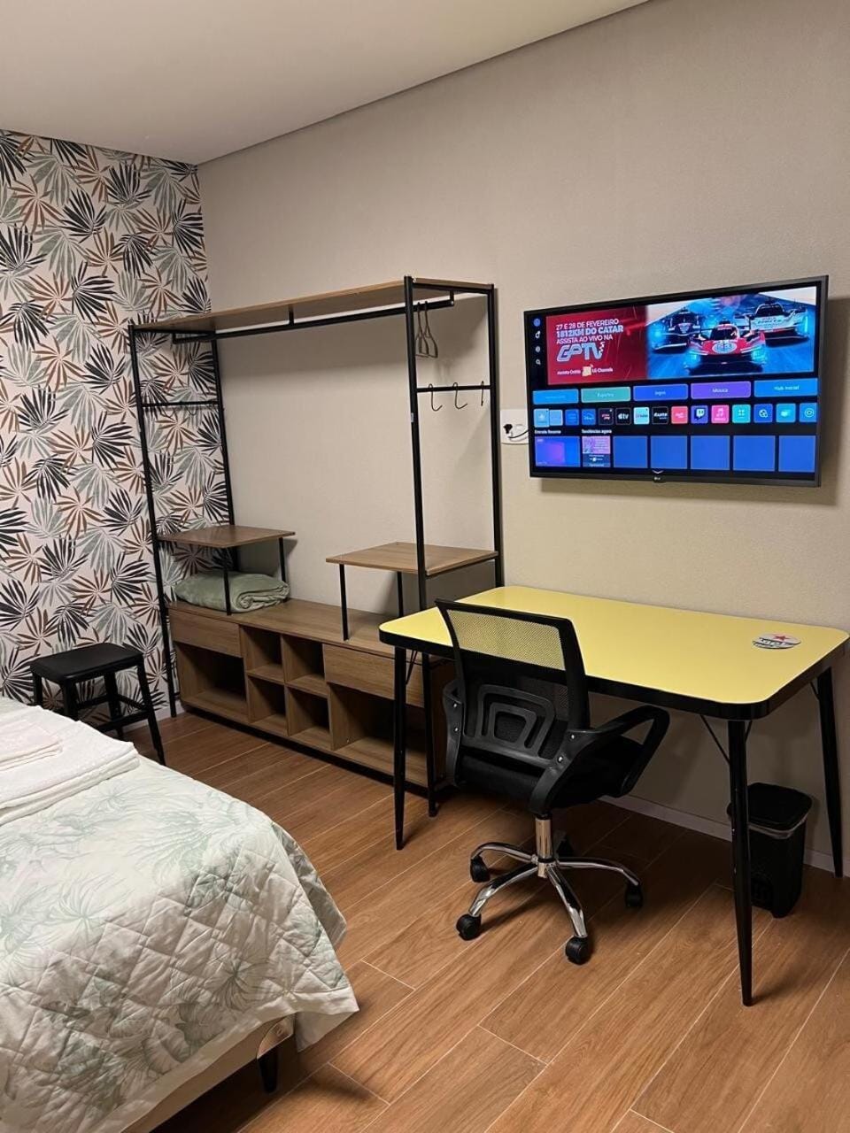 TV and multimedia, Photo of the whole room