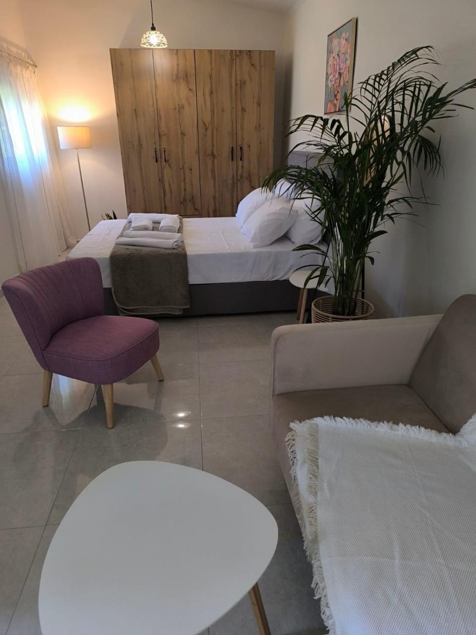 Seating area, Bedroom