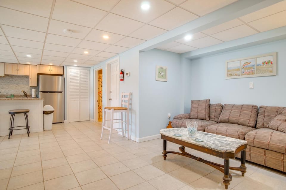Steps to Pond & Beach! Couples Retreat in Cape Cod Apartment in Mashpee